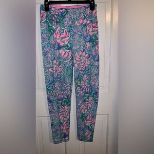 Lilly Pulitzer Cropped Luxletic Legging. Size M.